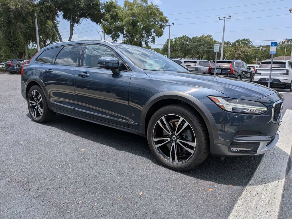 Used 2019 Volvo V90 T5 Cross Country w/ Protection Package Premier AWD/4WD image 7