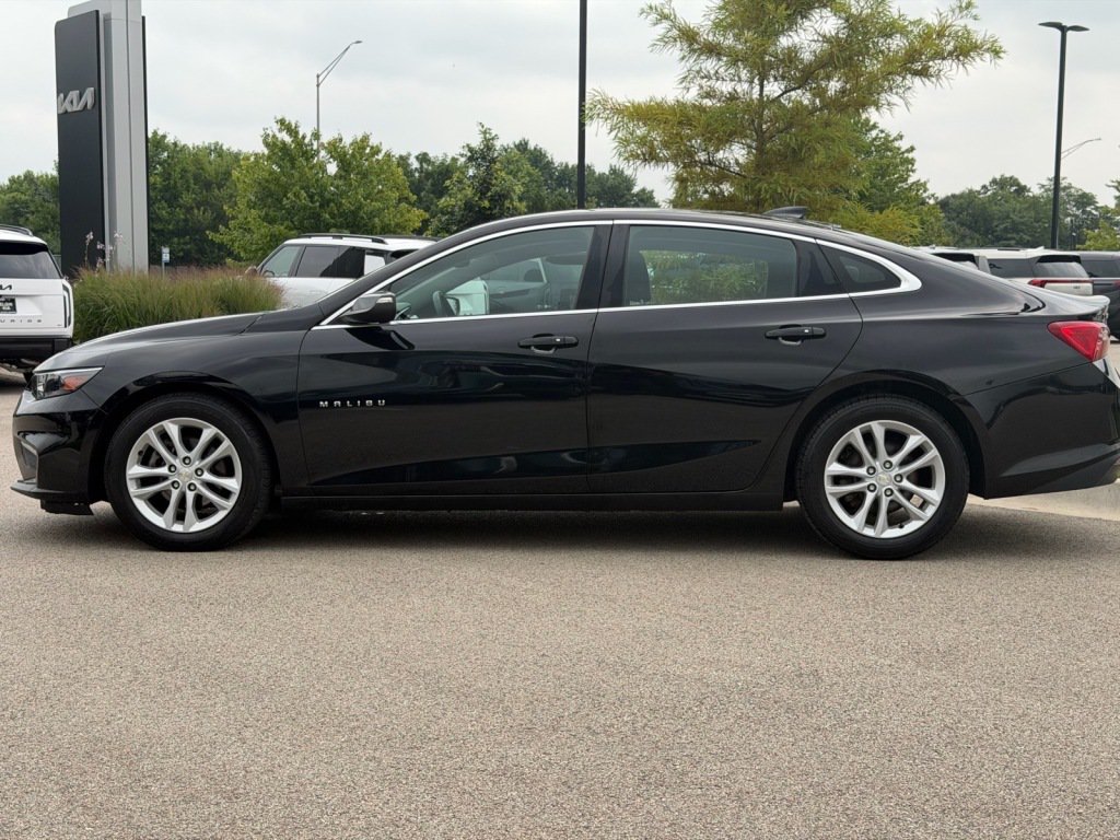 Used 2016 Chevrolet Malibu LT FWD image 3