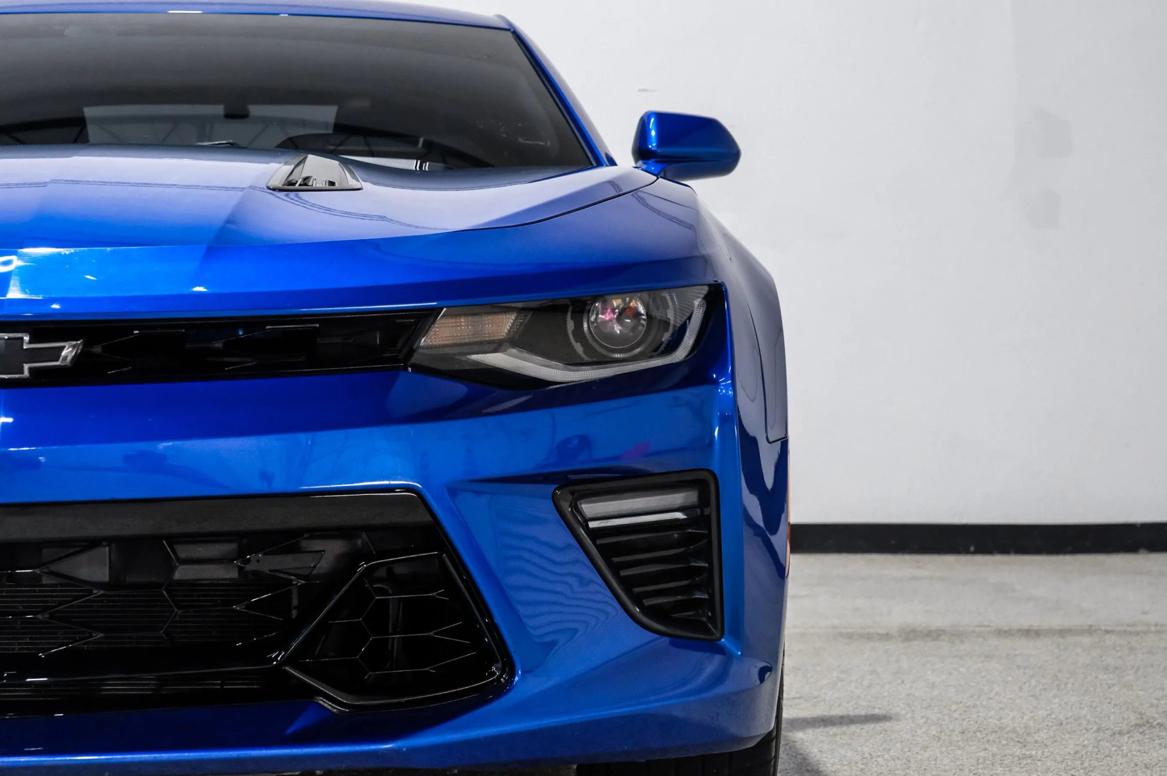 Used 2017 Chevrolet Camaro SS RWD image 46