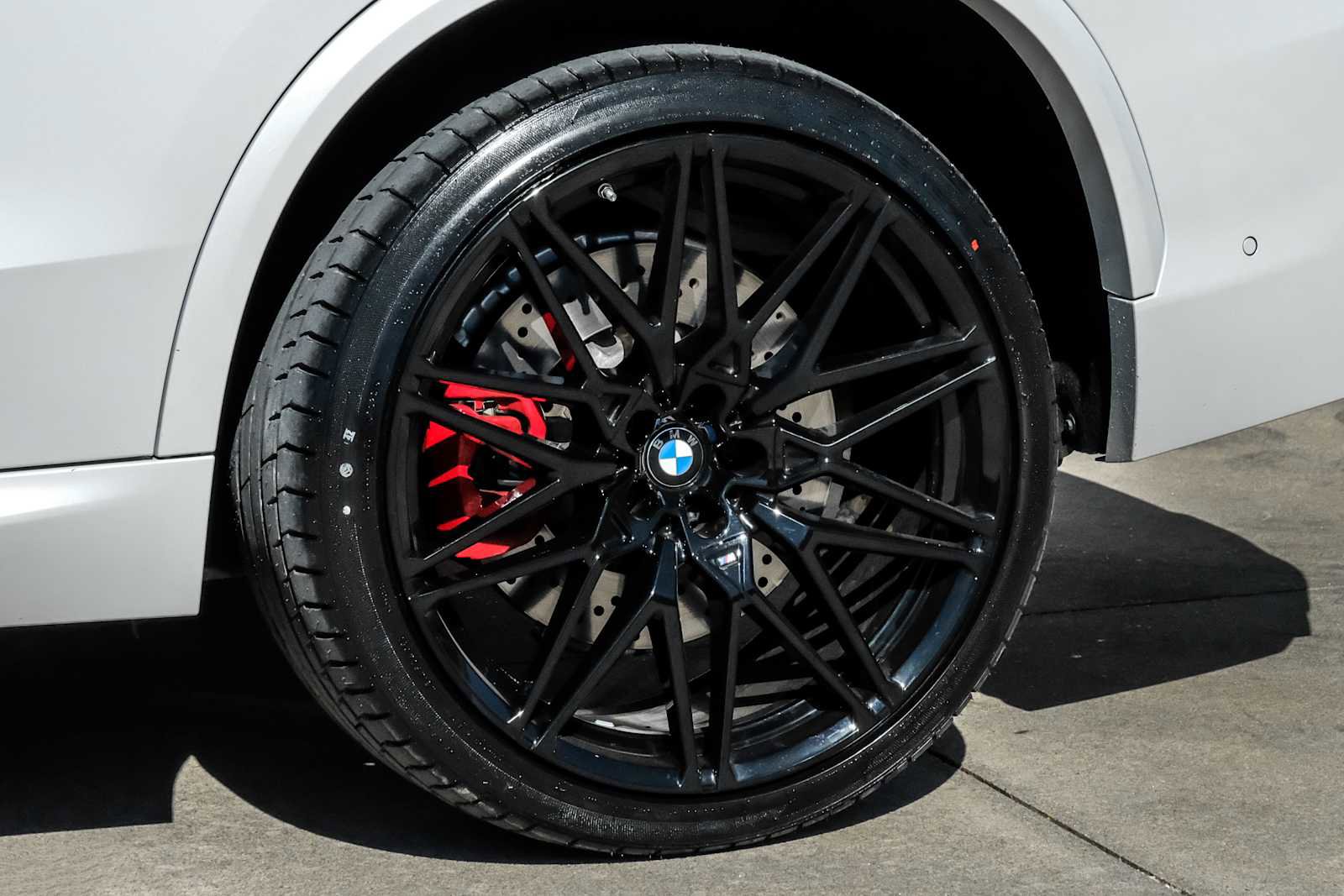 Used 2025 BMW X5 M Competition w/ Executive Package image 60