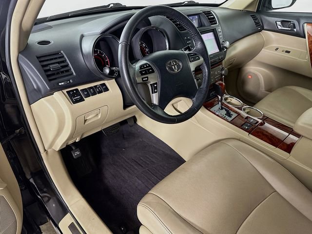 Used 2012 Toyota Highlander Limited w/ Tow Pkg image 25