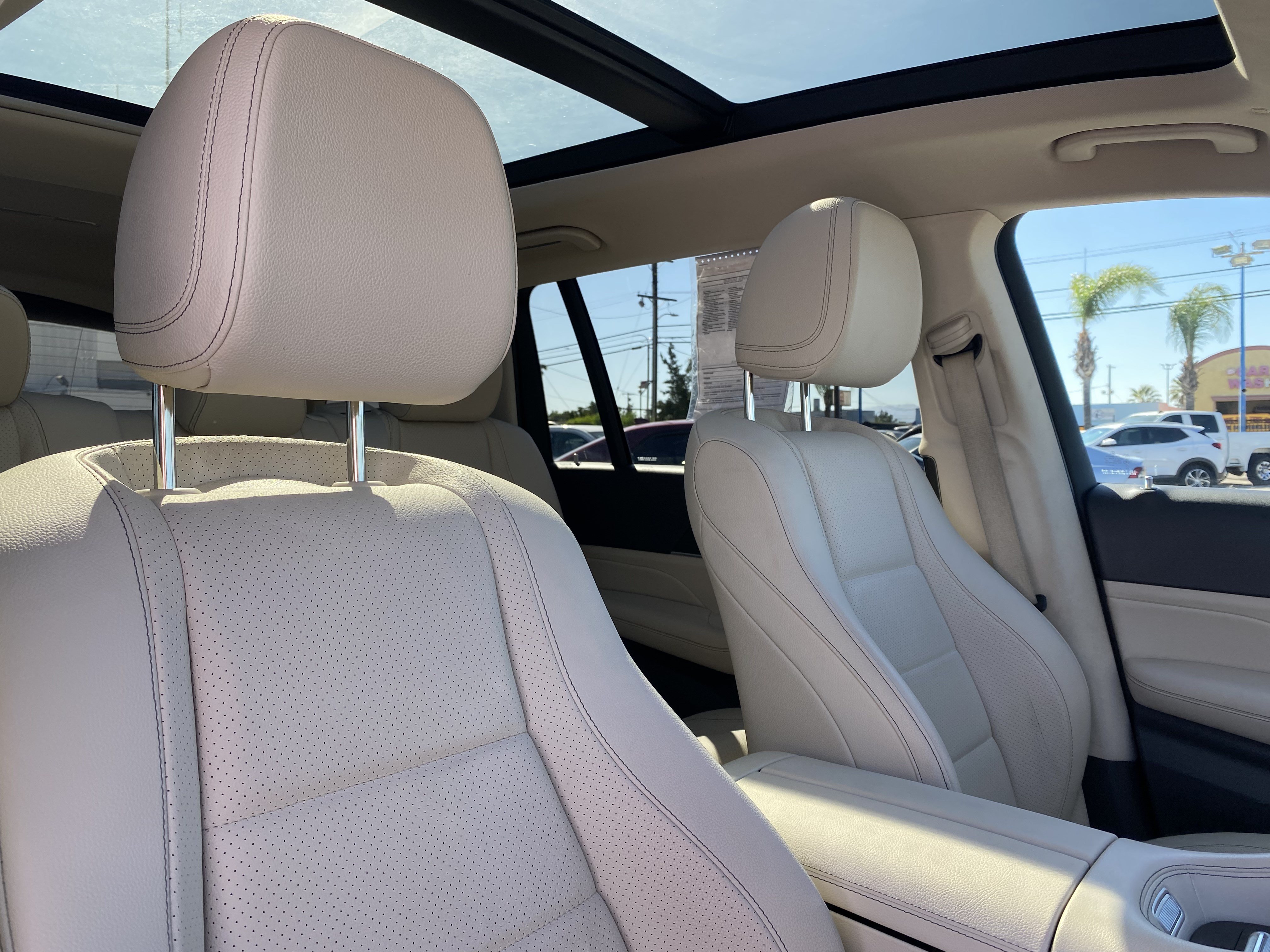 Used 2020 Mercedes-Benz GLS 450 4MATIC image 34