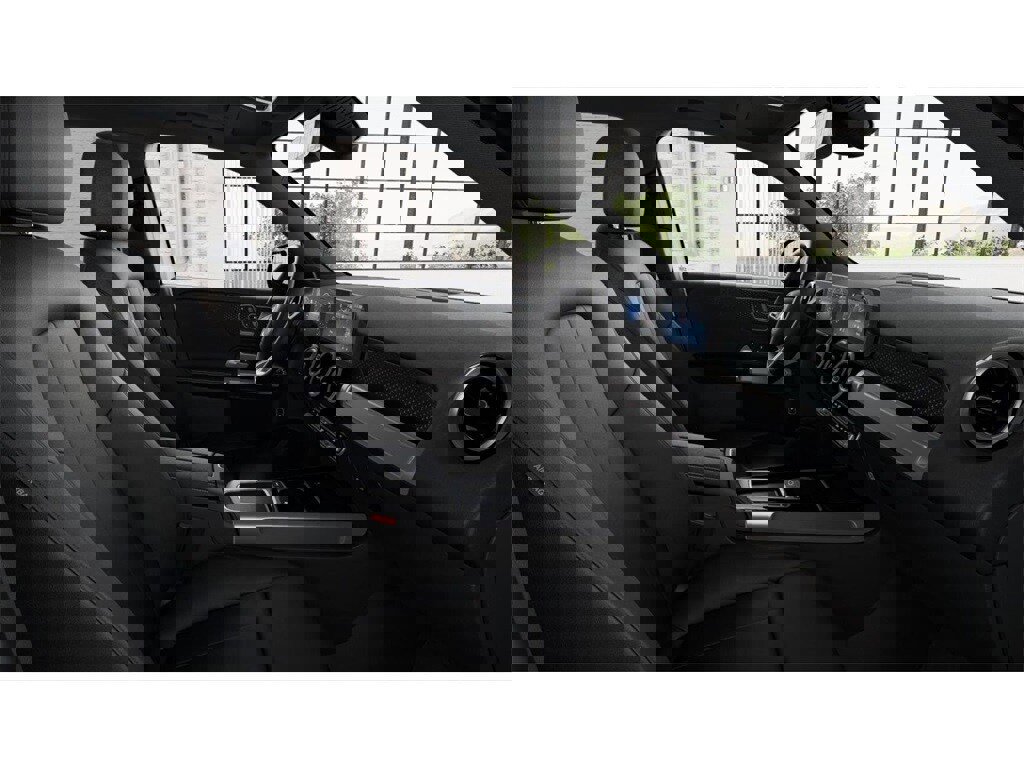 New 2026 Mercedes-Benz GLB 250 4MATIC image 4