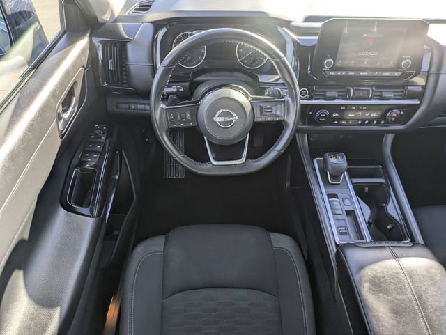 Used 2022 Nissan Pathfinder SV w/ SV Black Package image 12