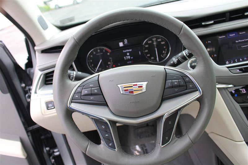 Used 2023 Cadillac XT5 Premium Luxury FWD image 15