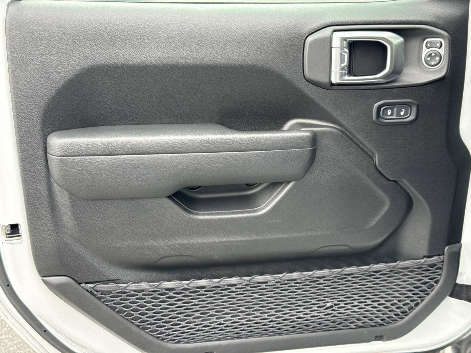 Used 2023 Jeep Wrangler Sport S image 15