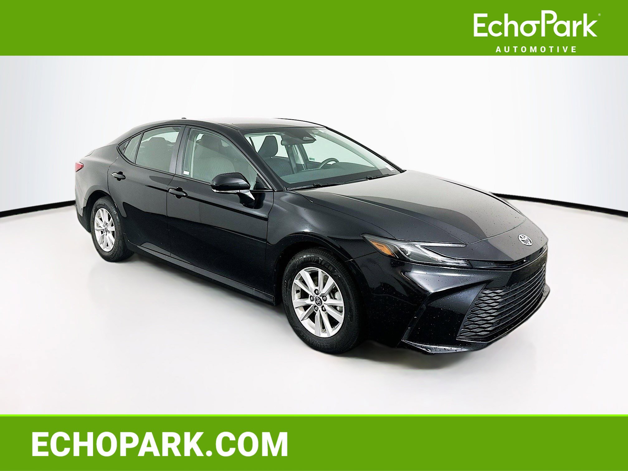Used 2025 Toyota Camry LE image 1