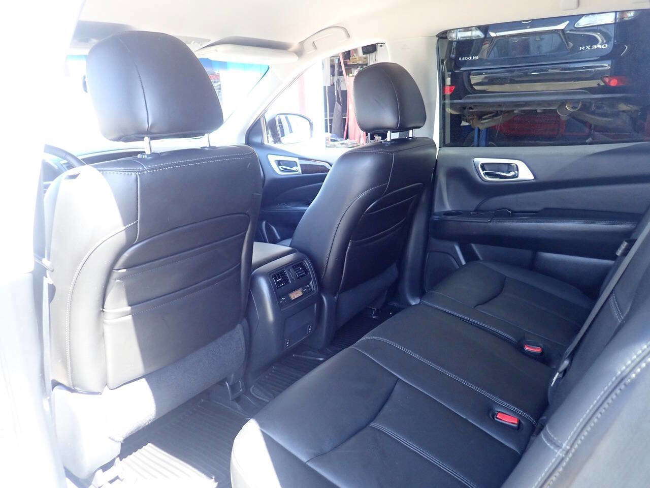 Used 2013 Nissan Pathfinder SL w/ Trailer Tow Pkg AWD/4WD image 10