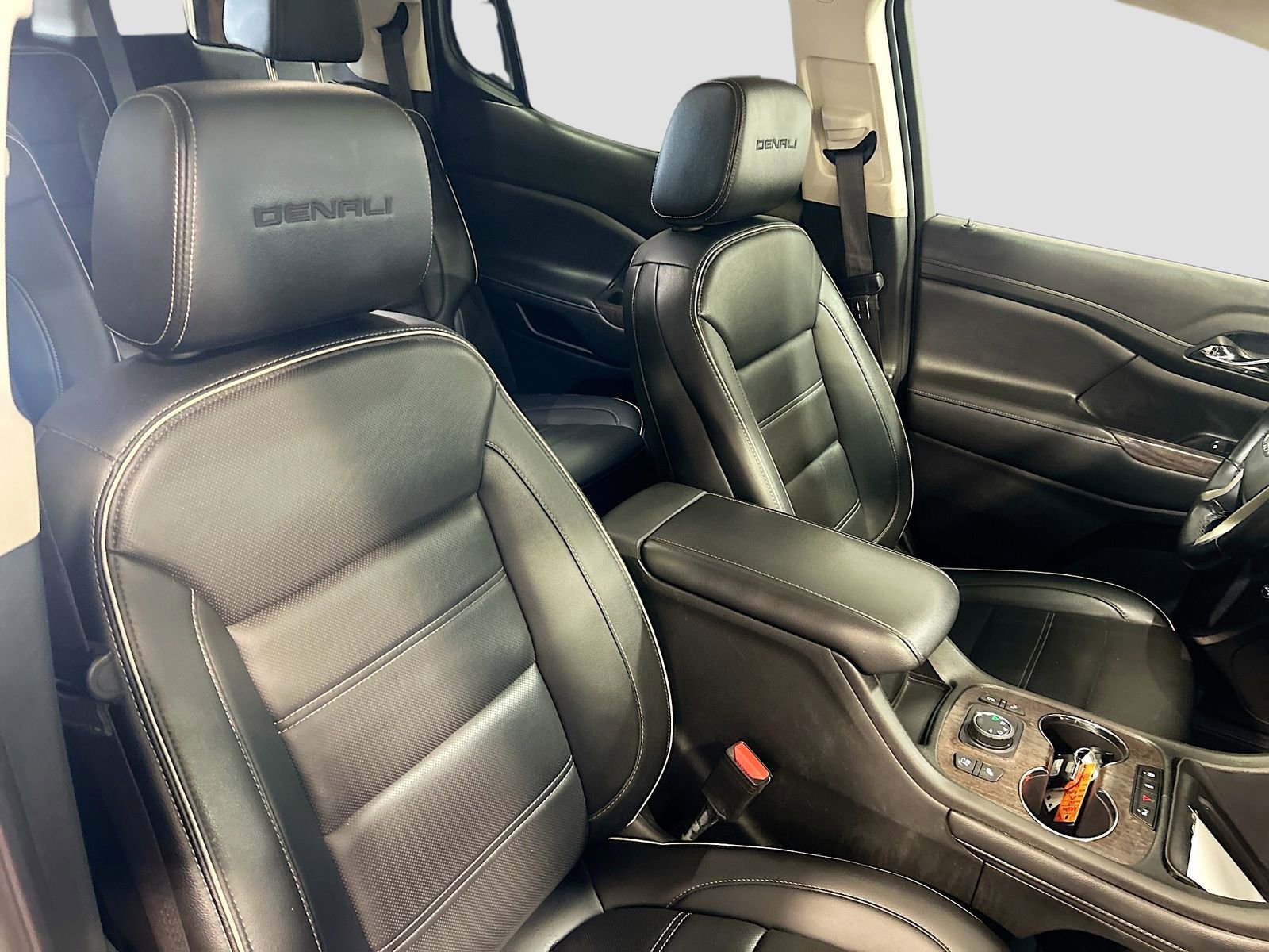 Used 2023 GMC Acadia Denali w/ Denali Technology Package AWD/4WD image 31