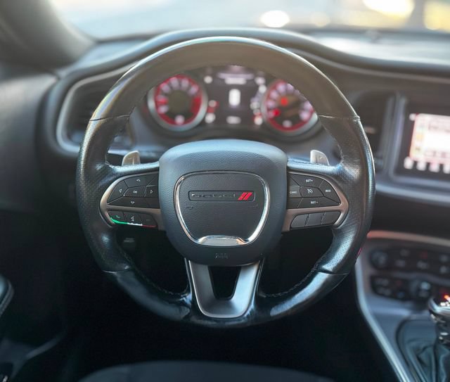 Used 2019 Dodge Challenger R/T w/ Driver Convenience Group RWD image 35