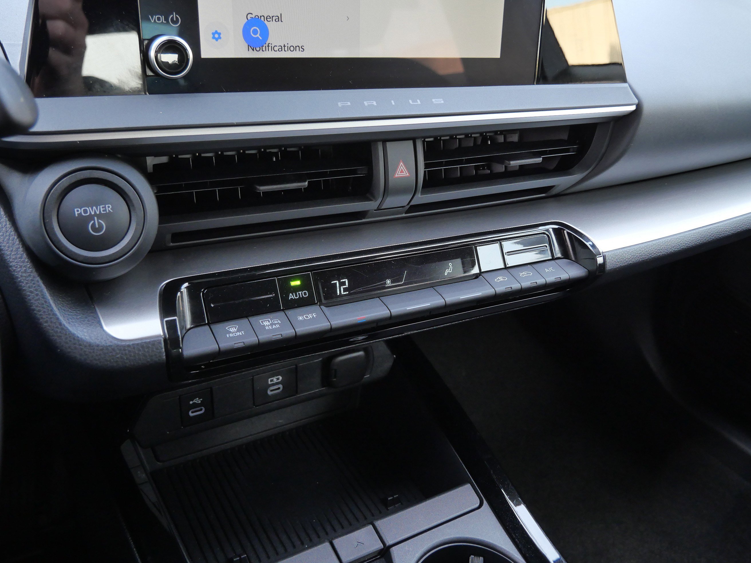 Certified 2025 Toyota Prius LE image 24