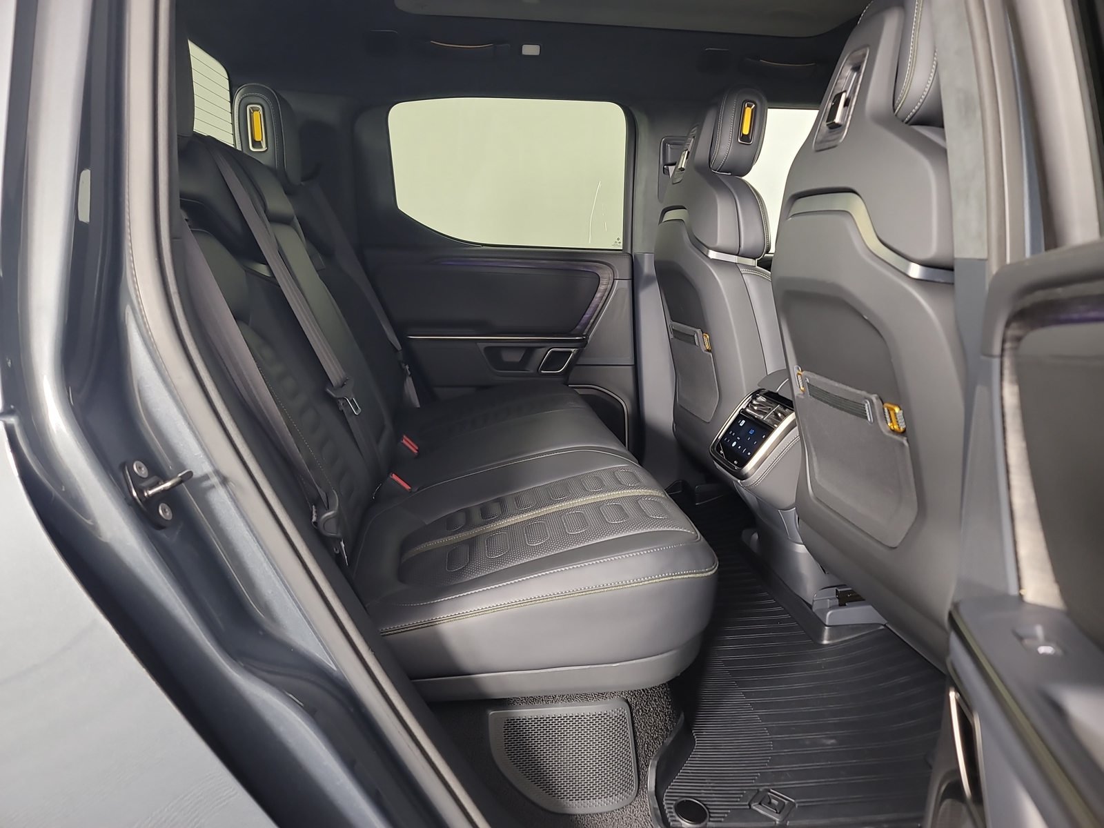 Used 2022 Rivian R1T Adventure AWD/4WD image 22