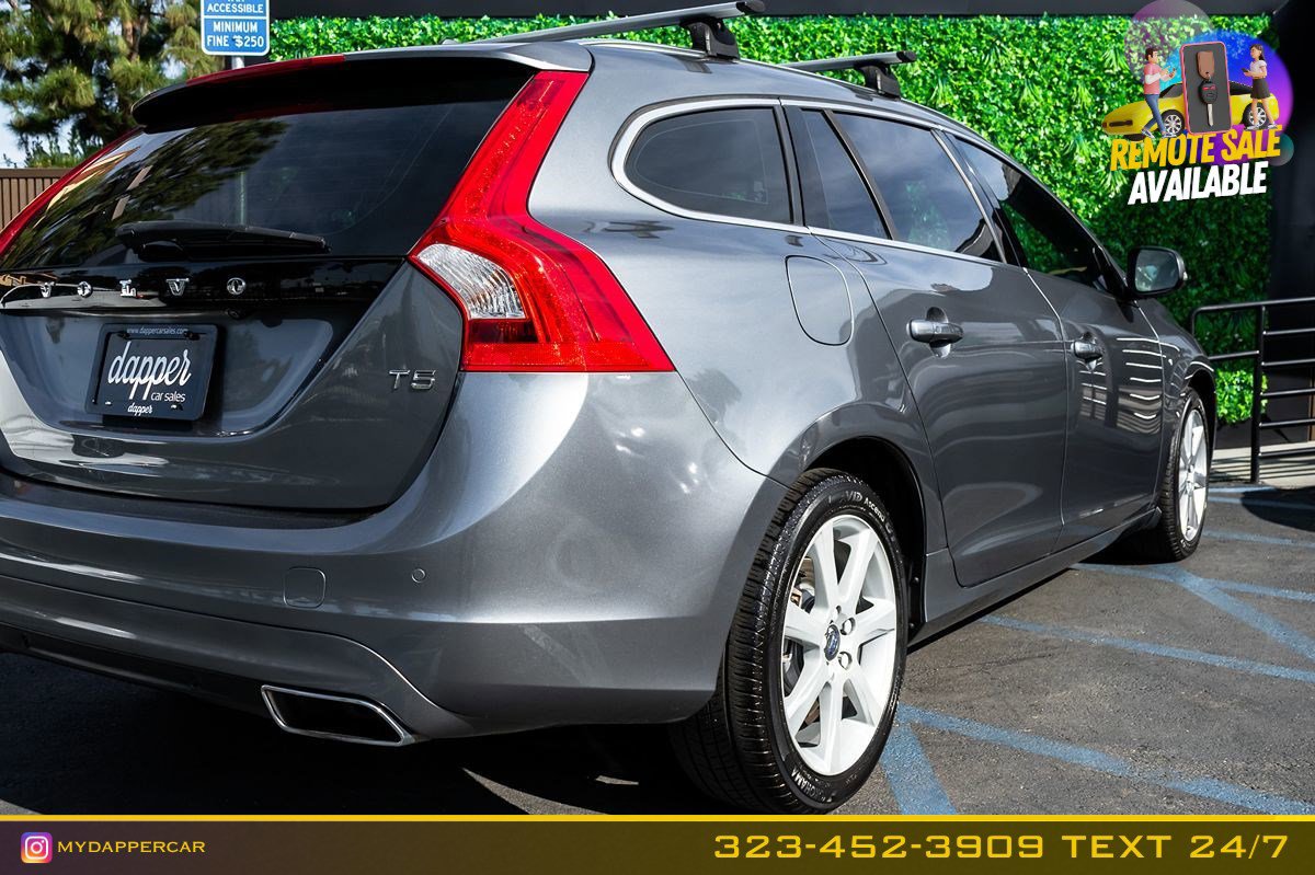Used 2017 Volvo V60 T5 Platinum image 7