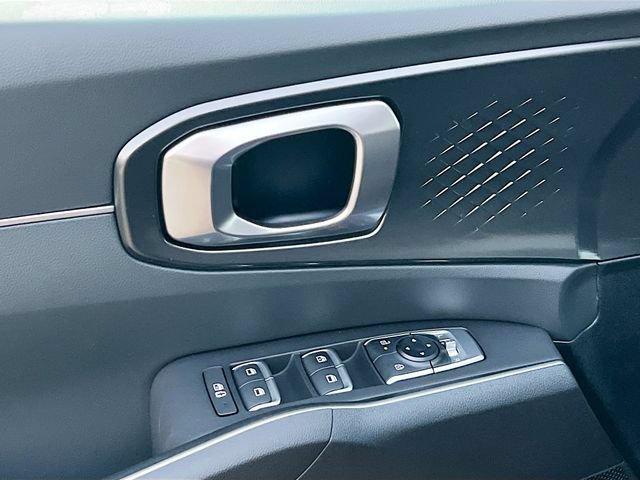New 2026 Kia Sorento S w/ S Panoramic Sunroof Package FWD image 17