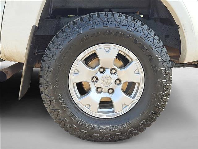 Used 2015 Toyota Tacoma 4x4 Double Cab w/ TRD Off-Road Package image 22