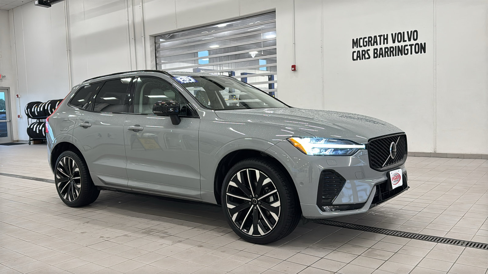 Used 2026 Volvo XC60 B5 Ultra AWD/4WD image 3