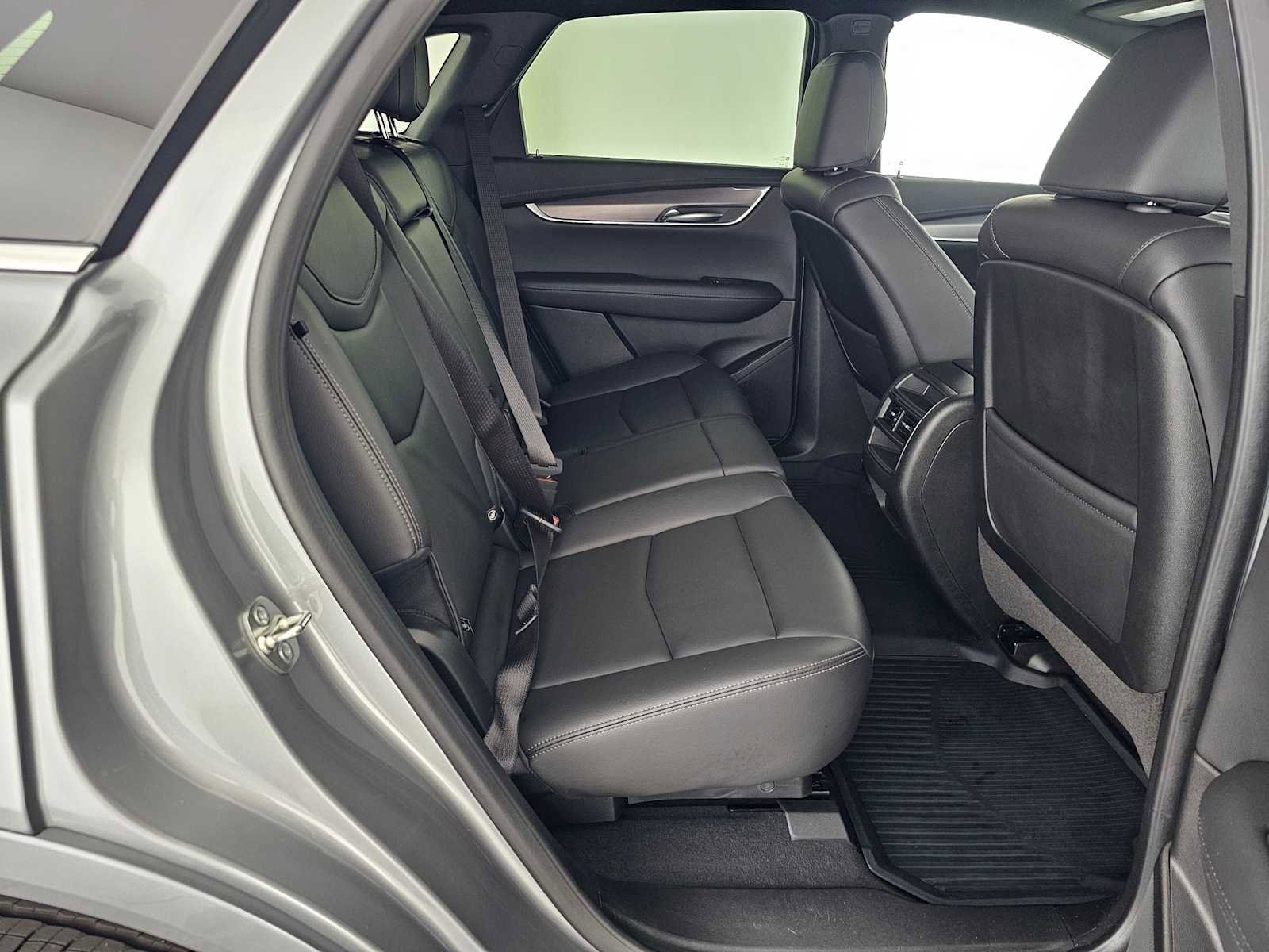 Used 2026 Cadillac XT5 Luxury w/ LPO, Floor Liner Package FWD image 12