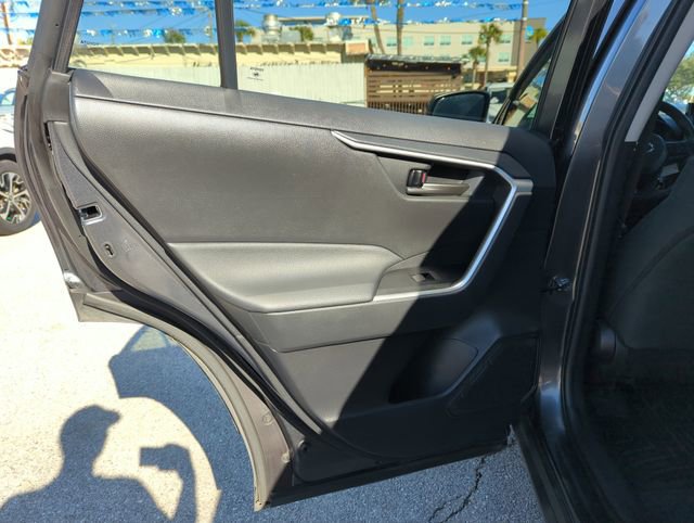Used 2021 Toyota RAV4 LE image 26