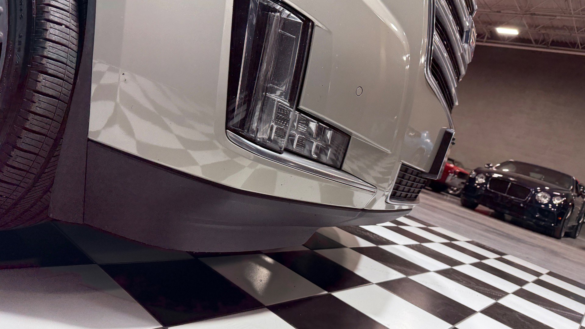 Used 2015 Cadillac Escalade Luxury image 43