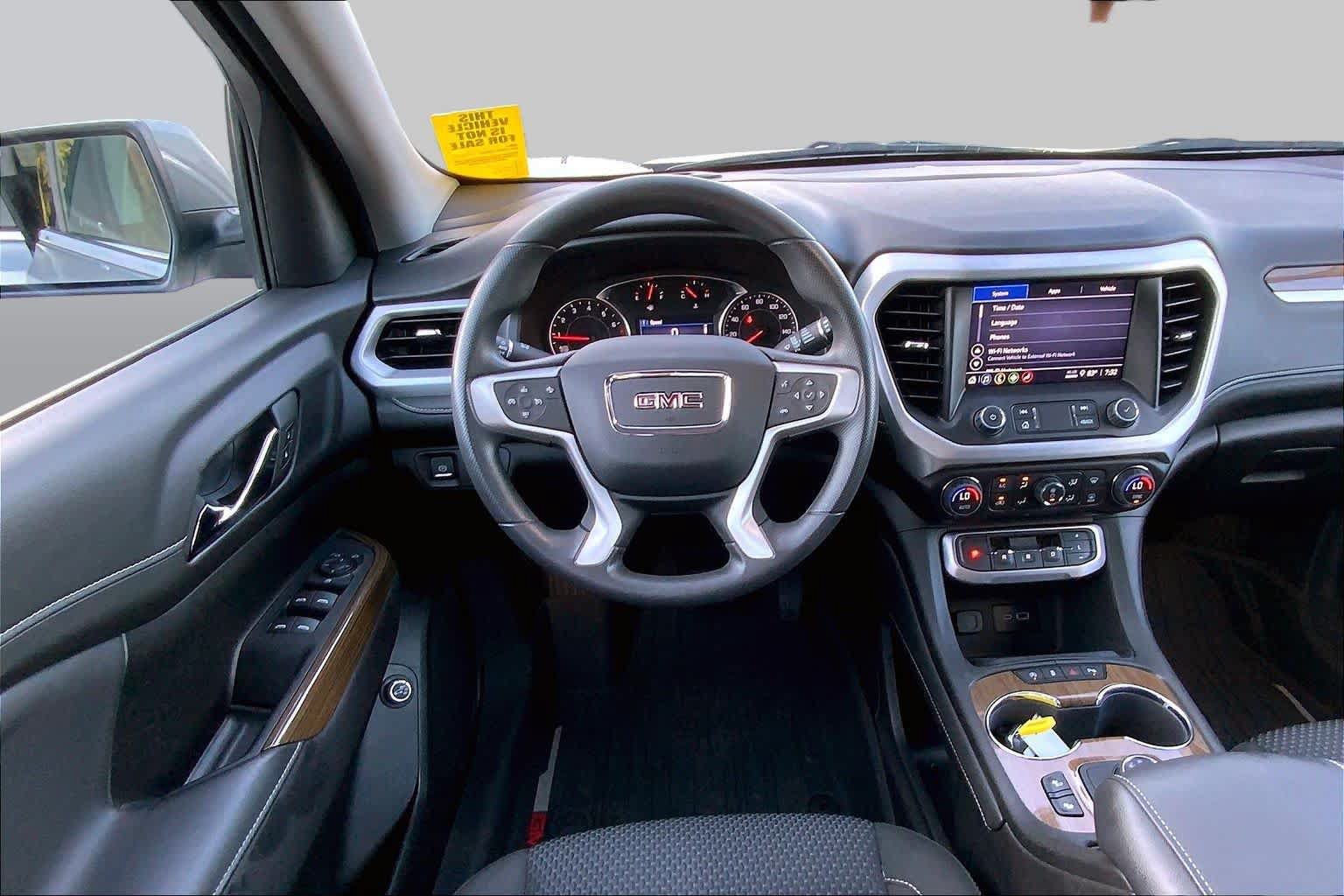 Used 2023 GMC Acadia SLE w/ Driver Convenience Package FWD image 6
