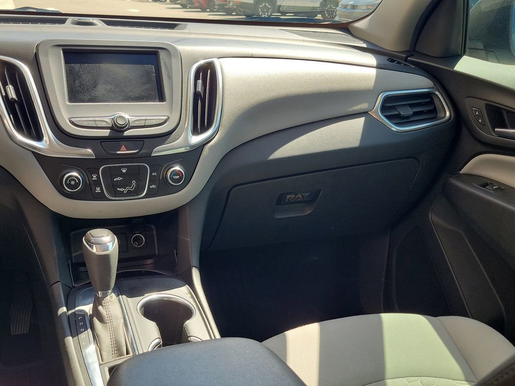 Used 2020 Chevrolet Equinox LS image 25