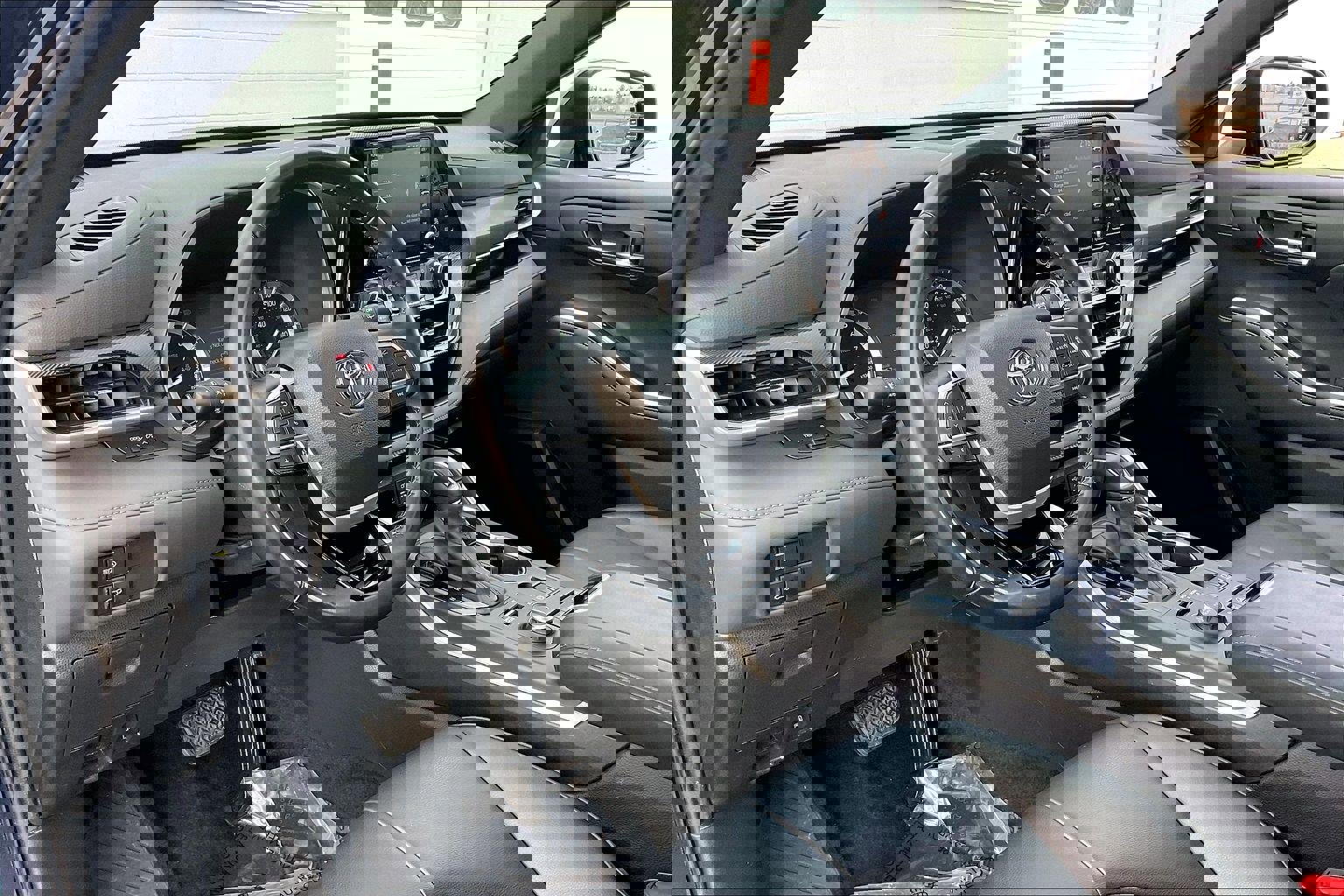 Used 2022 Toyota Highlander XSE image 18