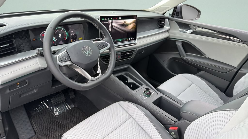 New 2026 Volkswagen Tiguan SE FWD image 31