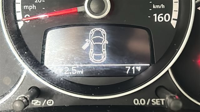 Used 2013 Volkswagen Beetle Turbo FWD image 18
