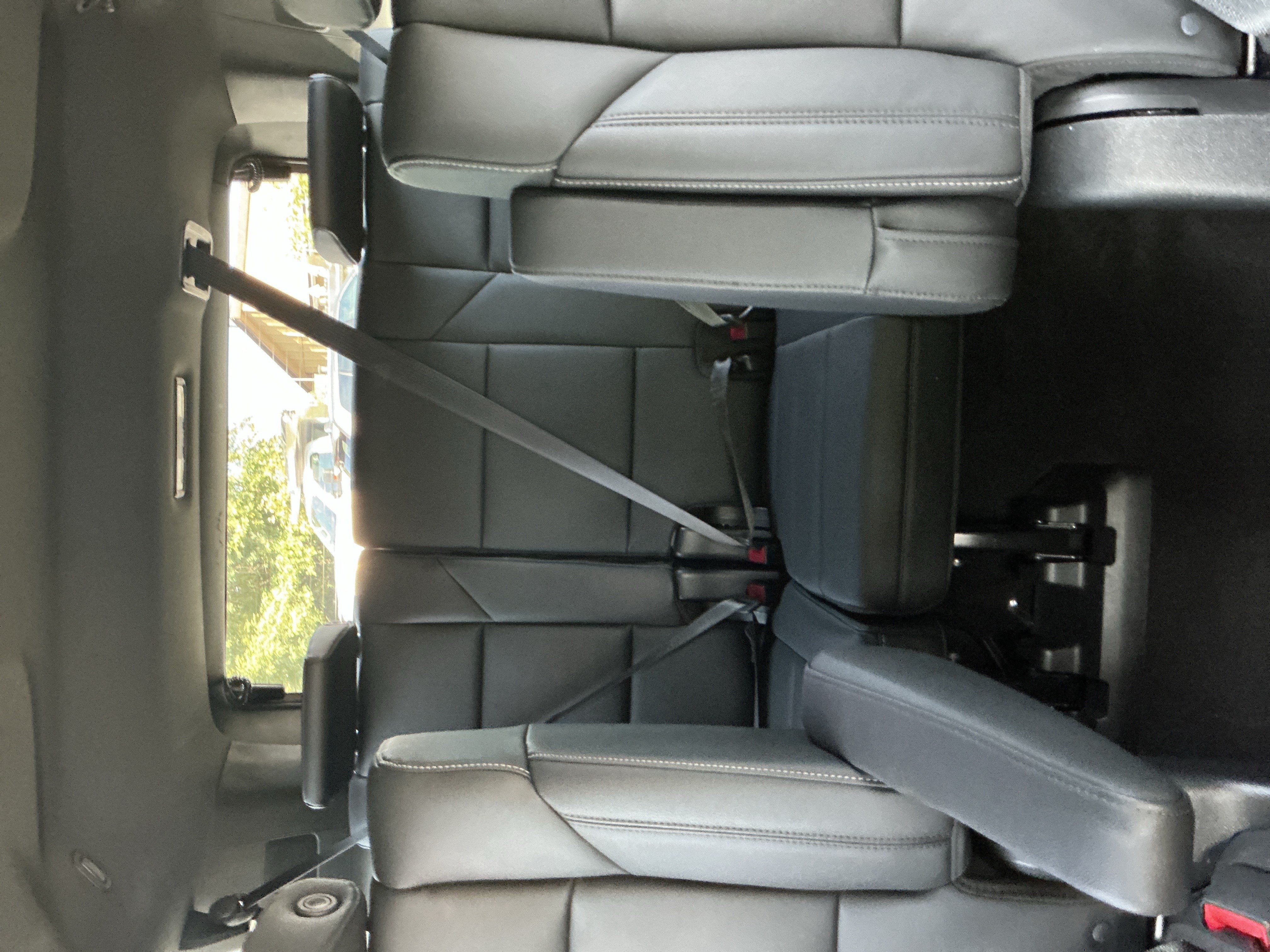 Used 2022 Cadillac Escalade Luxury AWD/4WD image 21