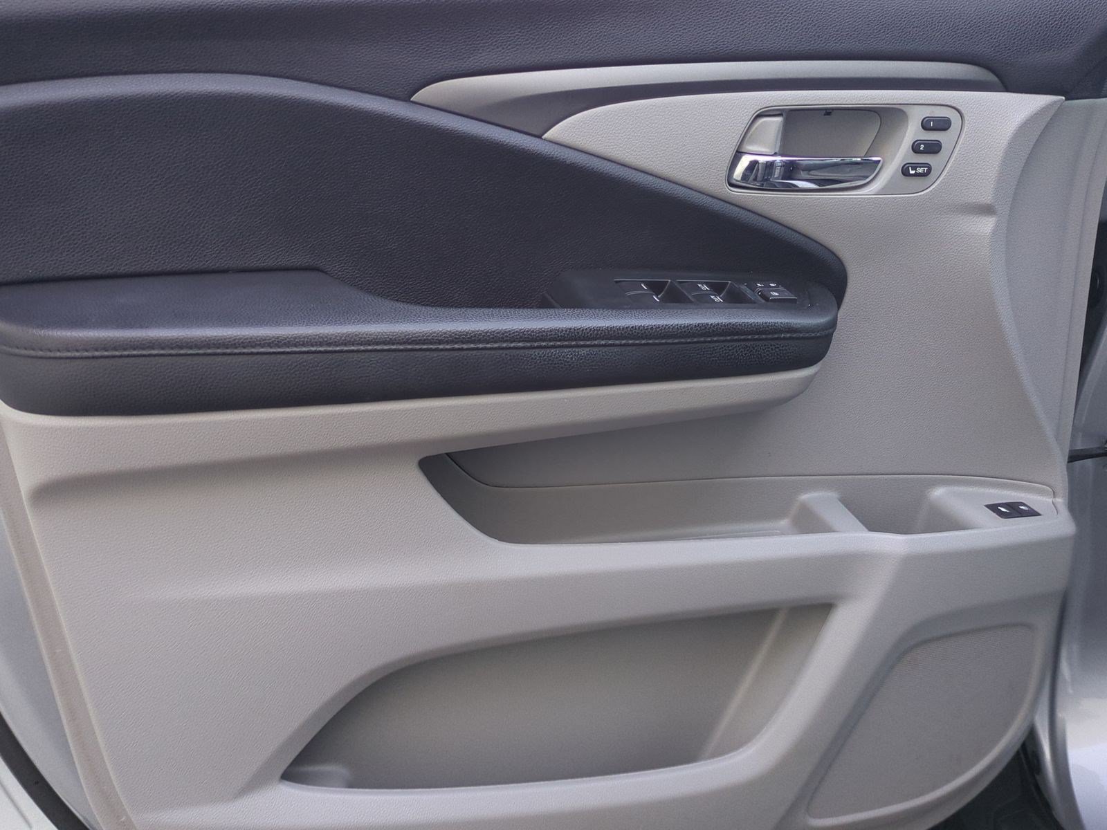 Used 2021 Honda Pilot Special Edition image 14