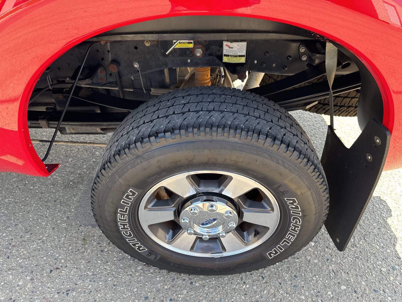 Used 2014 Ford F350 Lariat w/ Lariat Interior Package image 11