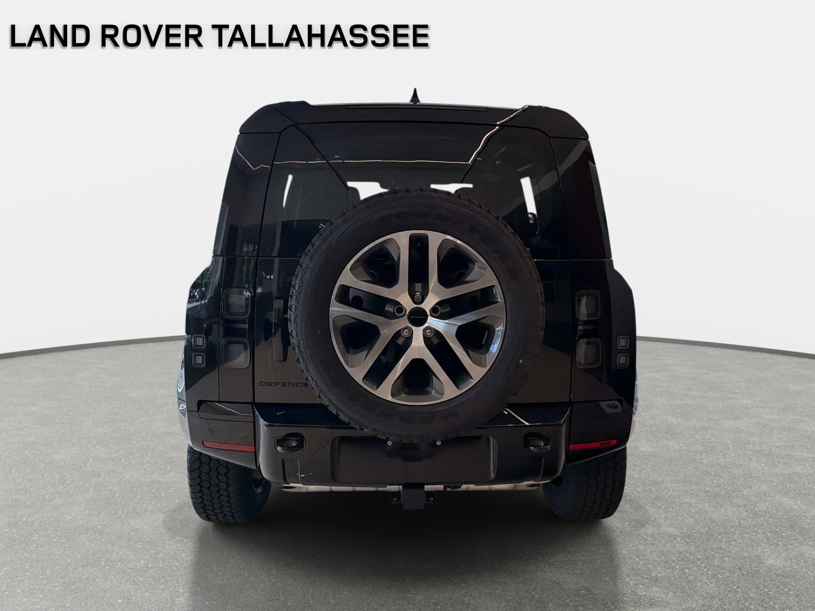 New 2026 Land Rover Defender 110 X-Dynamic SE image 6