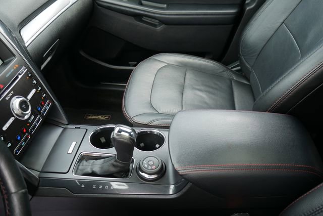Used 2018 Ford Explorer Sport w/ Equipment Group 401A AWD/4WD image 26