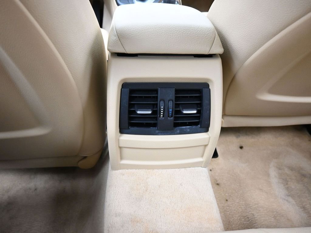 Used 2014 BMW 320i Sedan image 34