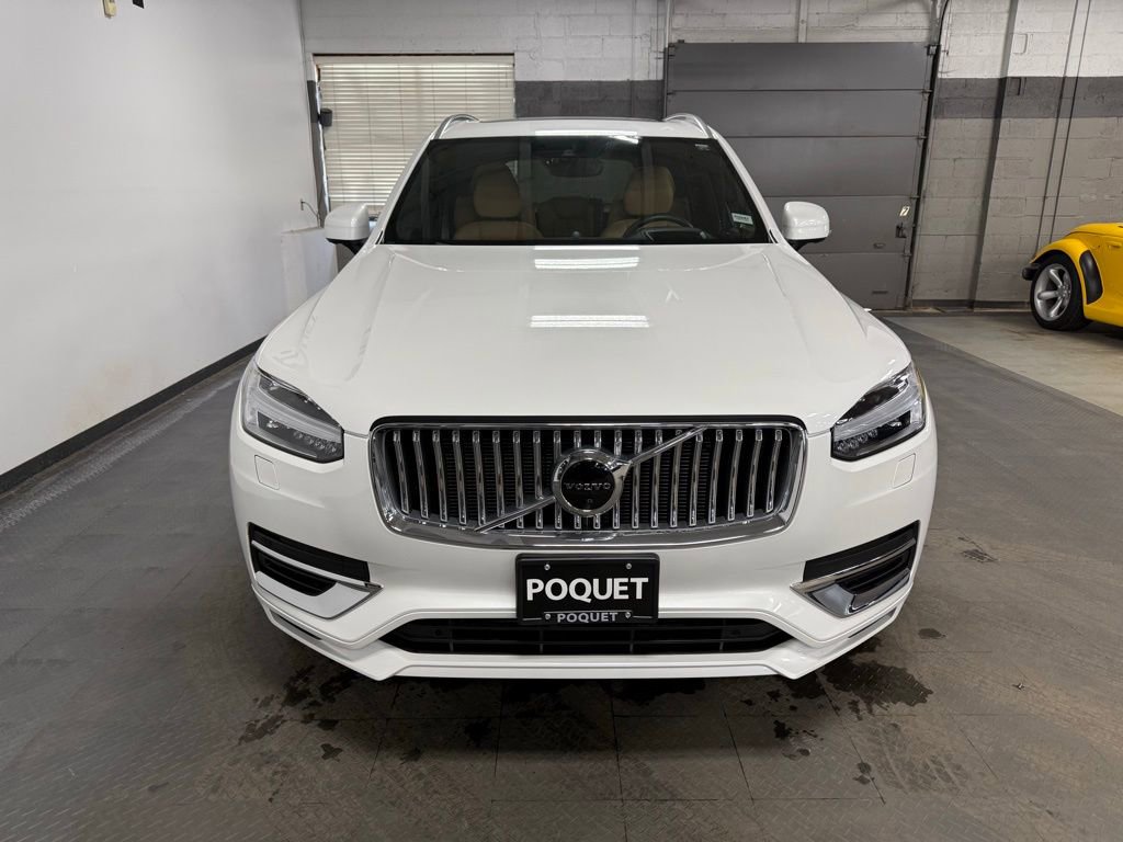 Used 2022 Volvo XC90 T8 Inscription w/ Lounge Package image 3