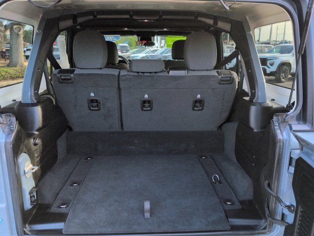 Used 2024 Jeep Wrangler Unlimited AWD/4WD image 12
