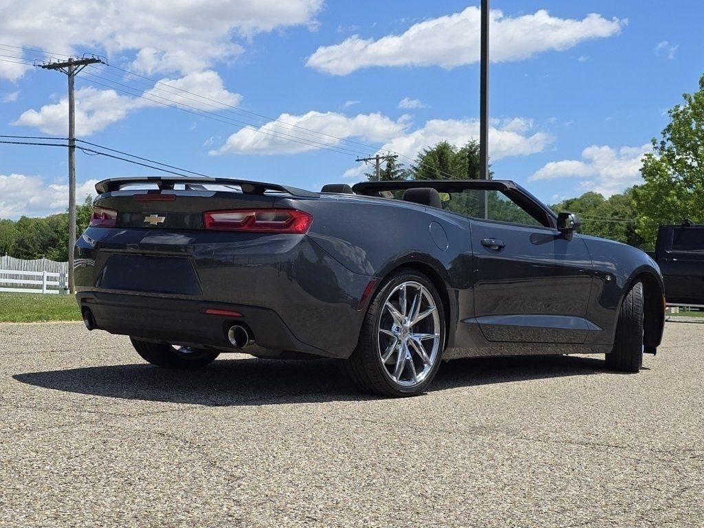 Used 2018 Chevrolet Camaro SS RWD image 15