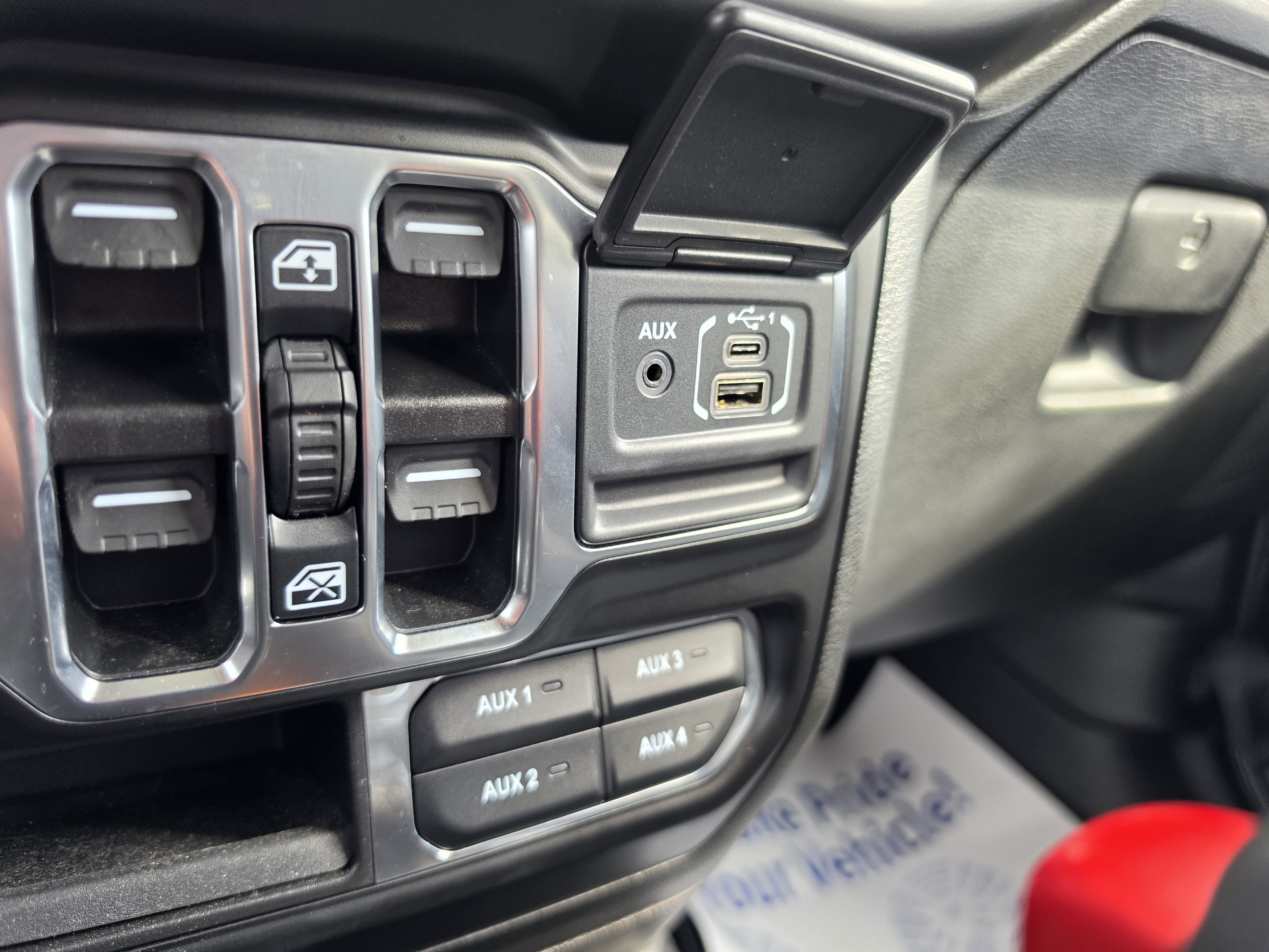 Used 2021 Jeep Wrangler Unlimited Sahara AWD/4WD image 37