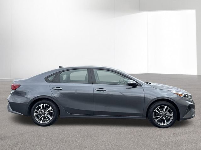 Used 2024 Kia Forte LXS image 31