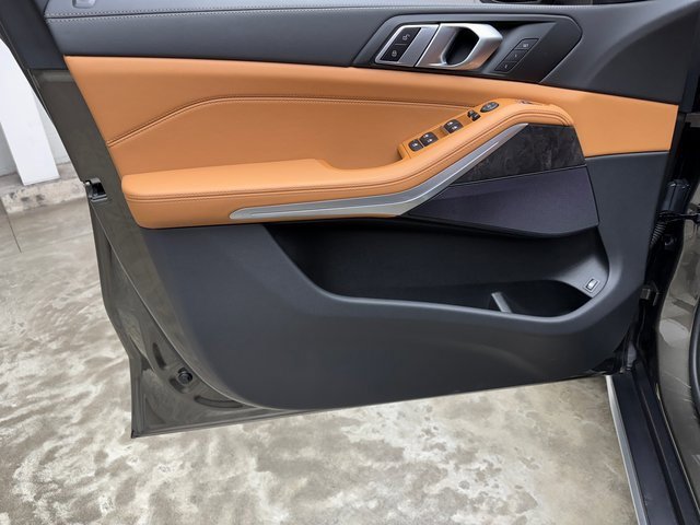 Certified 2025 BMW X5 xDrive50e w/ Parking Assistance Package image 10