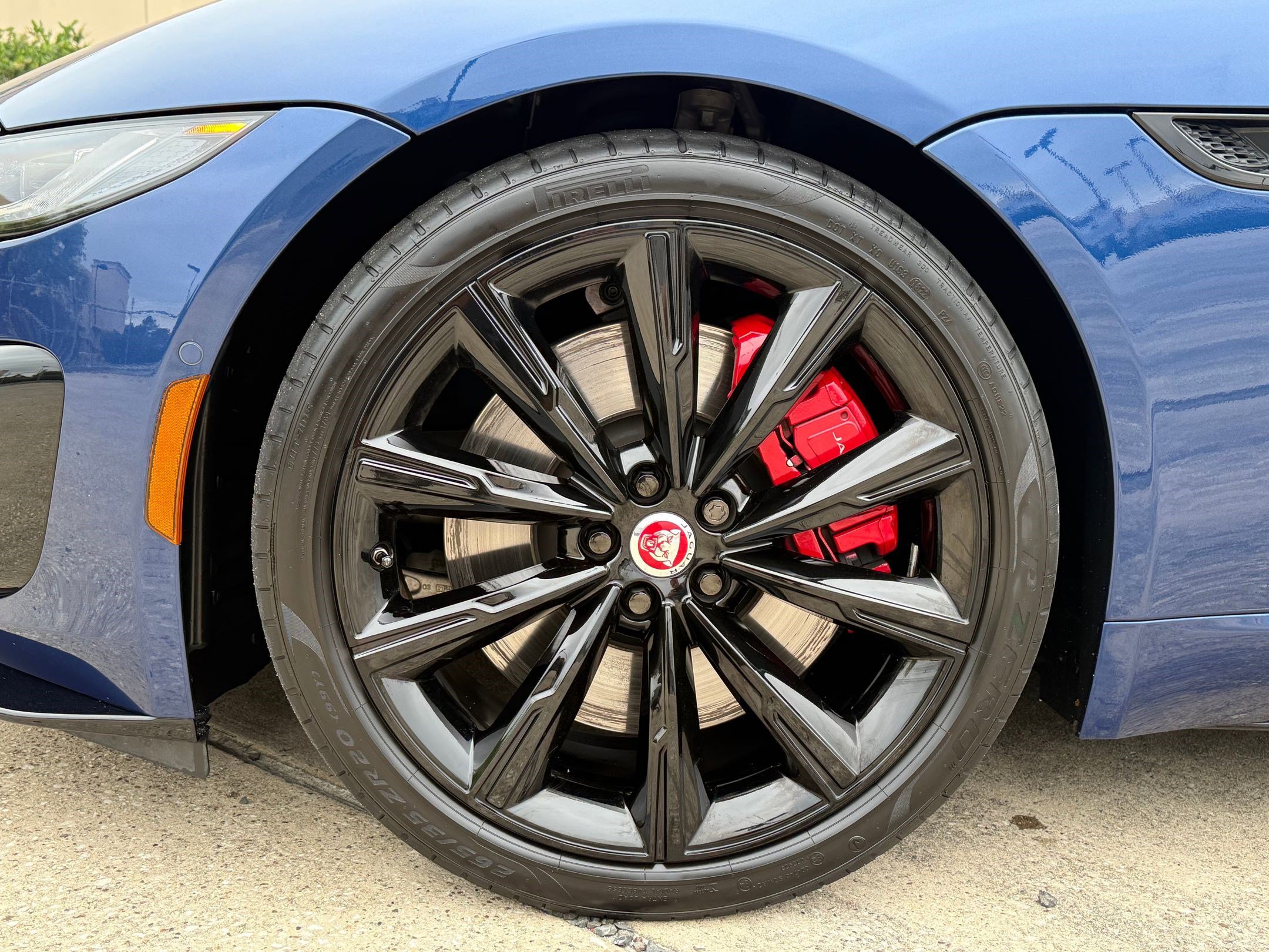 Certified 2023 Jaguar F-TYPE R AWD/4WD image 10