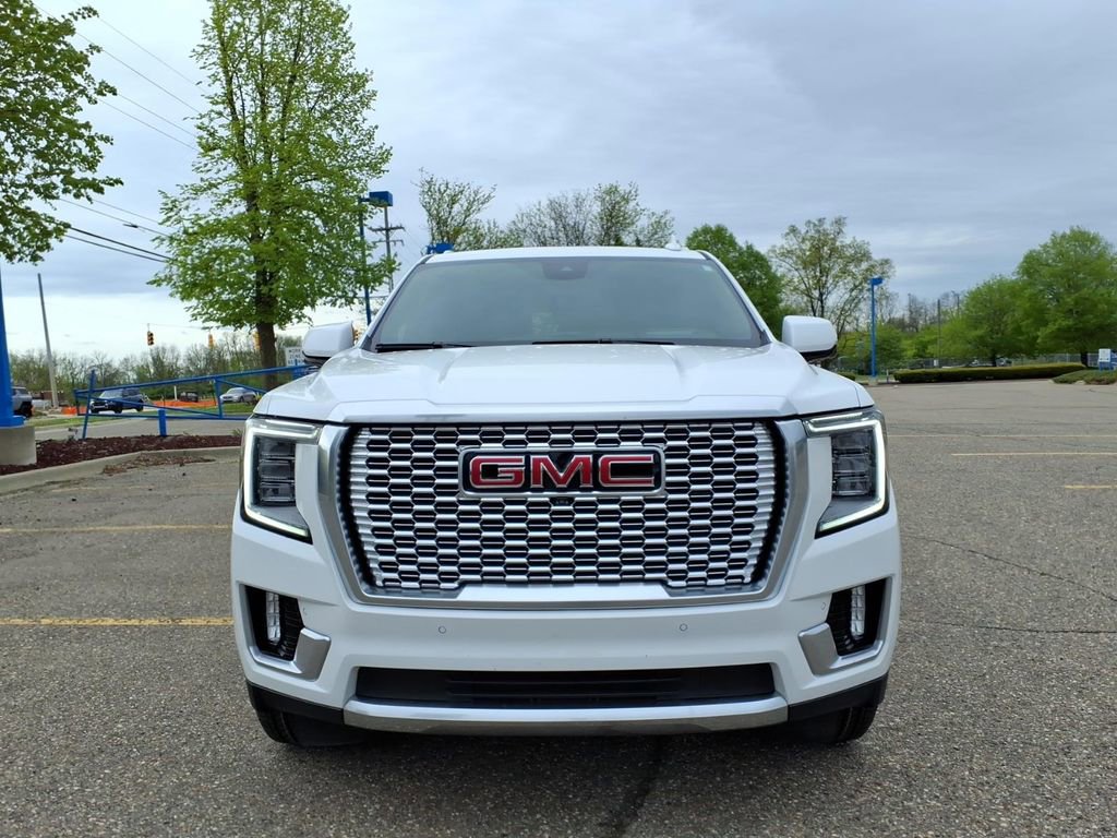 Used 2023 GMC Yukon Denali w/ Denali Reserve Package AWD/4WD image 2