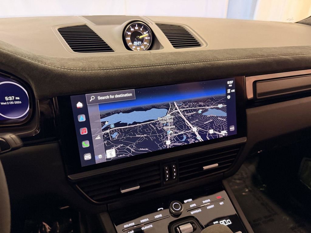 Certified 2022 Porsche Cayenne Turbo GT AWD/4WD image 22
