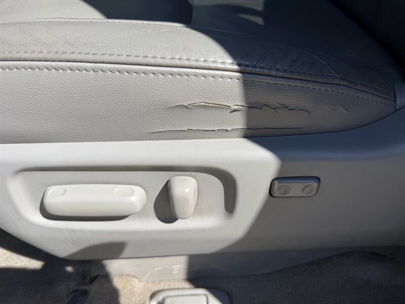 Used 2009 Toyota Sienna AWD image 29