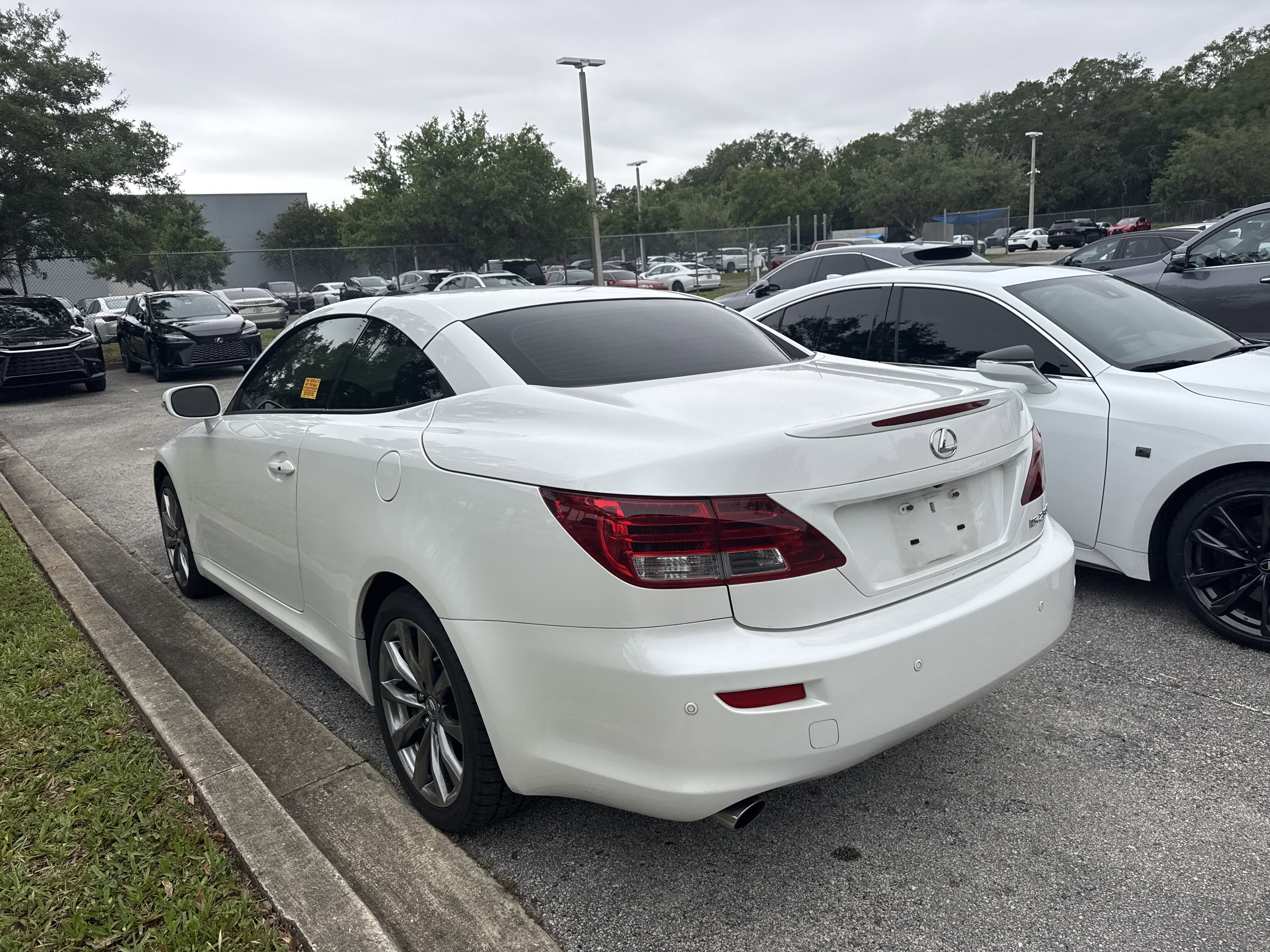 Used 2014 Lexus IS 250C w/ Luxury Package RWD image 4