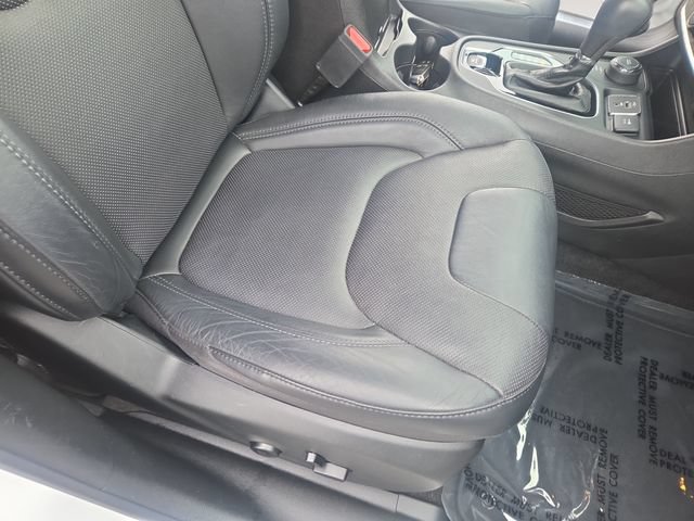 Used 2020 Jeep Cherokee Limited AWD/4WD image 29