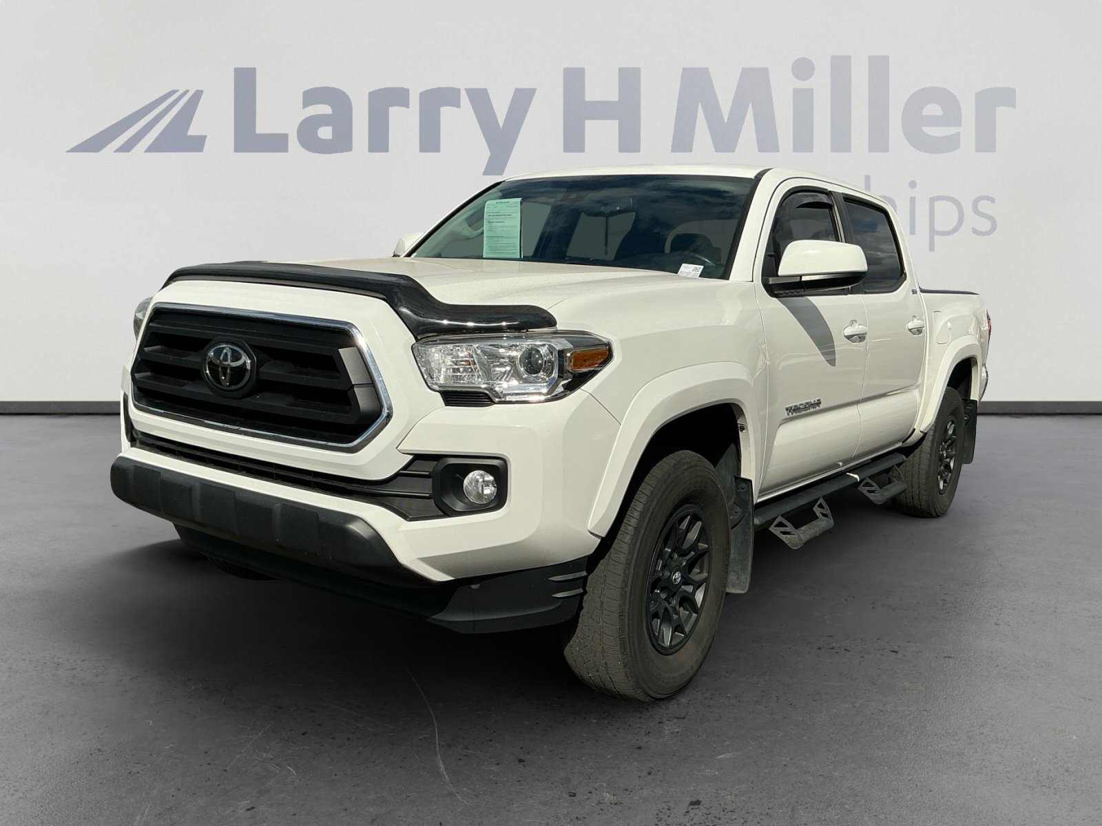 Certified 2021 Toyota Tacoma SR5 image 1
