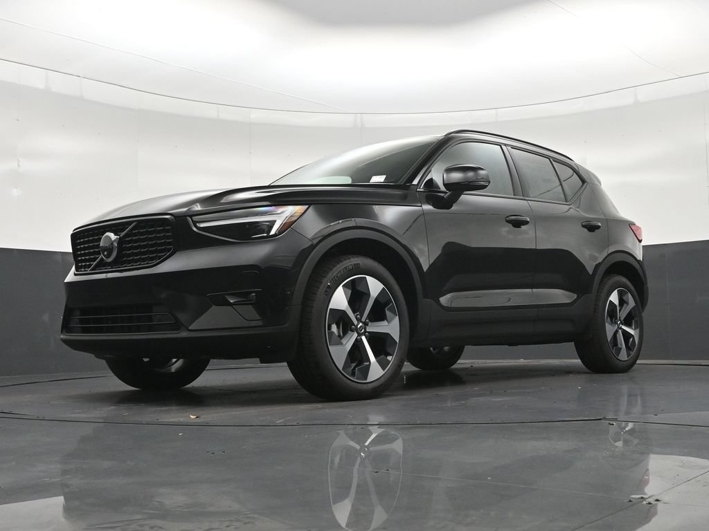 New 2026 Volvo XC40 B5 Plus w/ Protection Package Premier AWD/4WD image 21