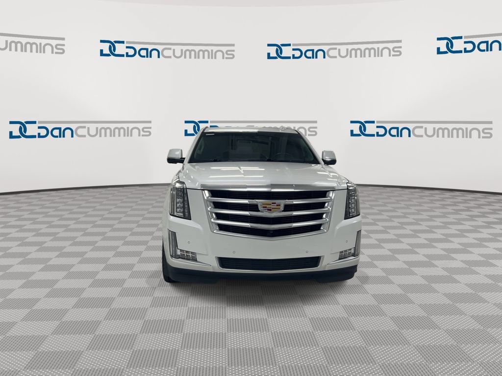 Used 2019 Cadillac Escalade ESV Luxury AWD/4WD image 3