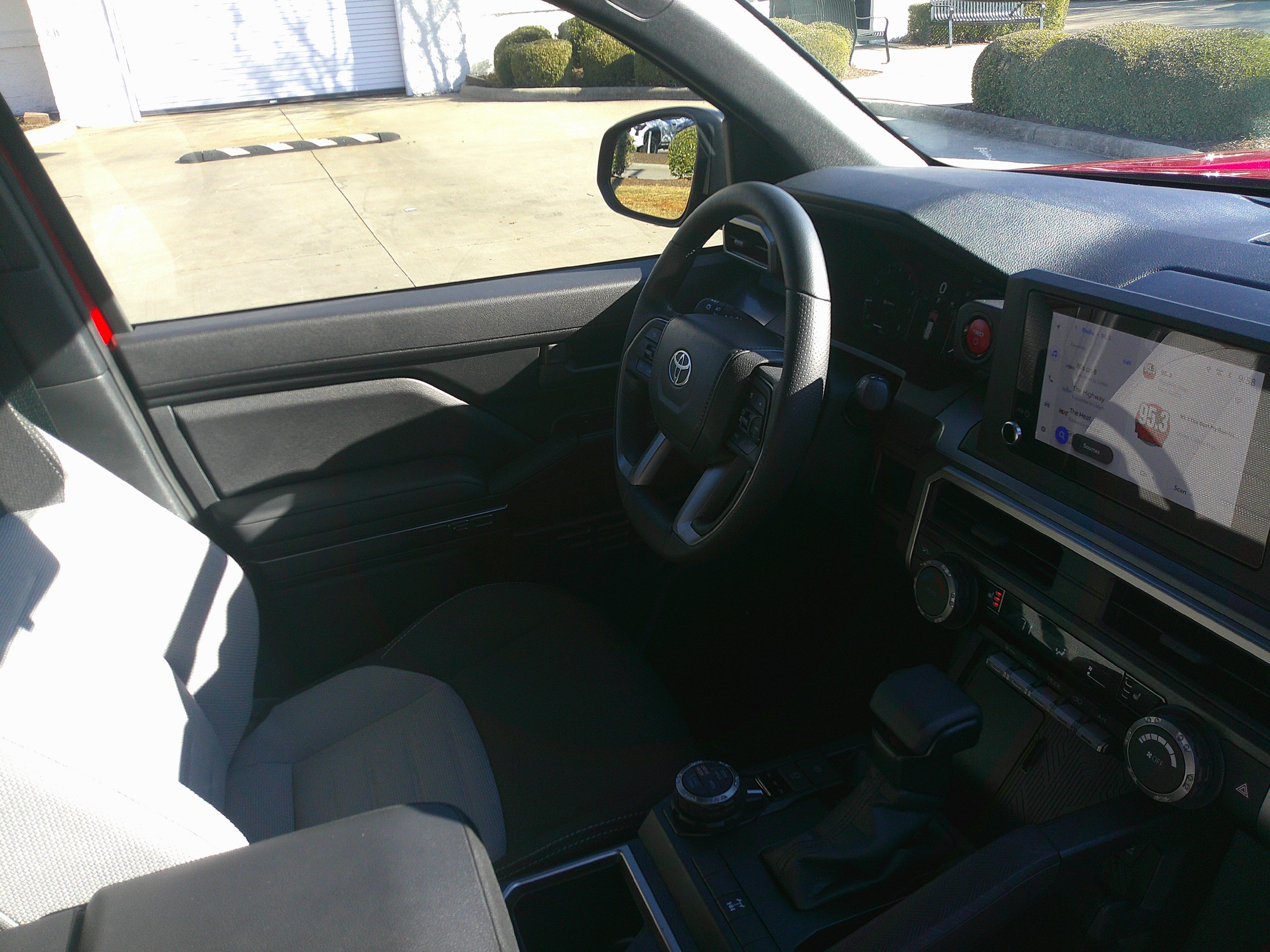 Used 2025 Toyota 4Runner TRD Off-Road image 32